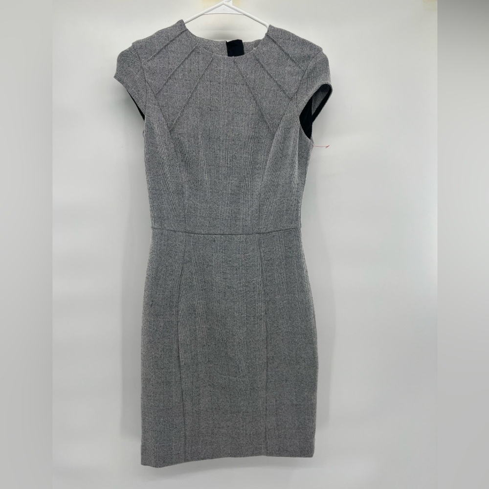 H&M black white herringbone short sleeve sheath dress size 6